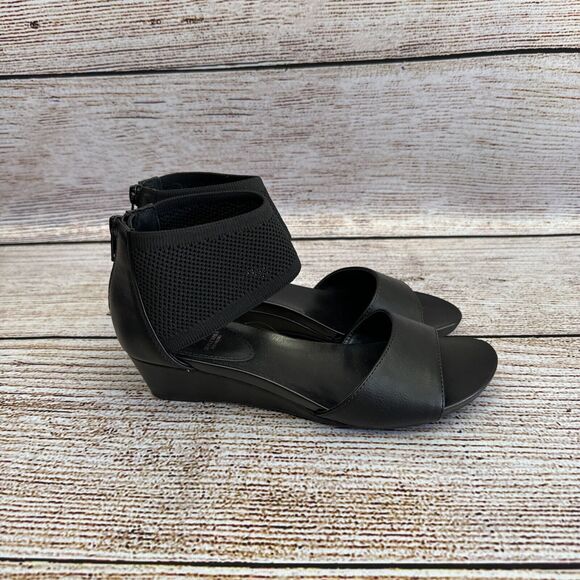 Vera Wang "redfree” black sandals, size 6 with stretchy ankle strap - Picture 4 of 7